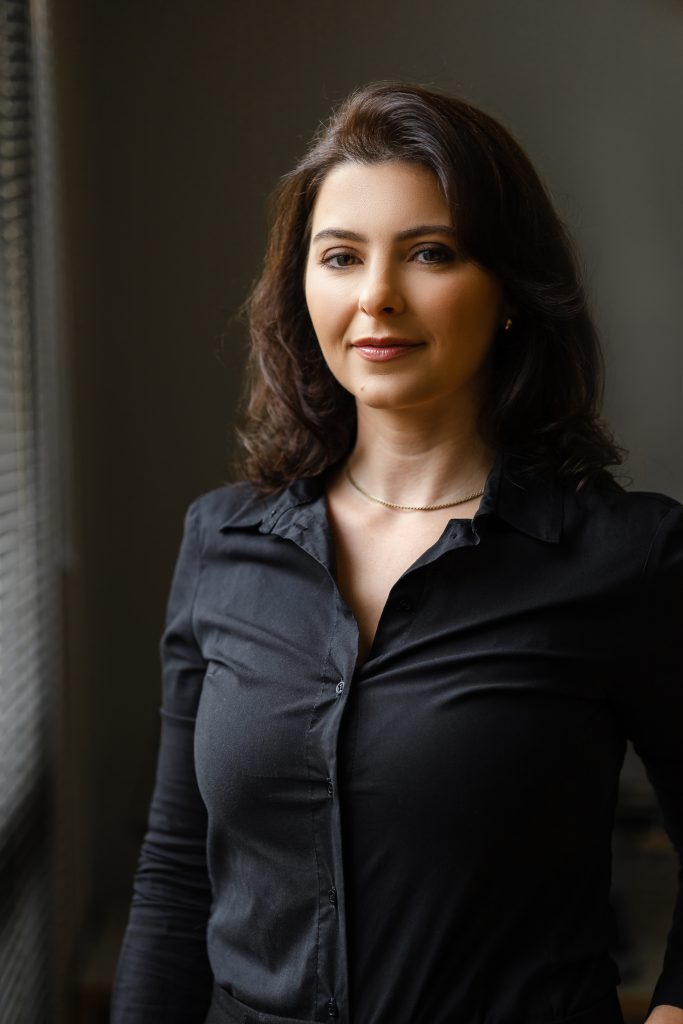 Adv. Bruna Sandri, OAB/RS 100.653​​ - sócia da Tedesco Advogados Associados